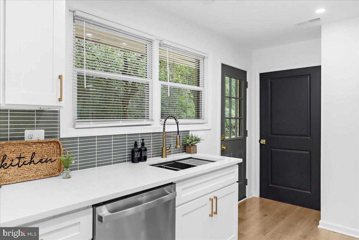 LAUREL ACRES - Residential