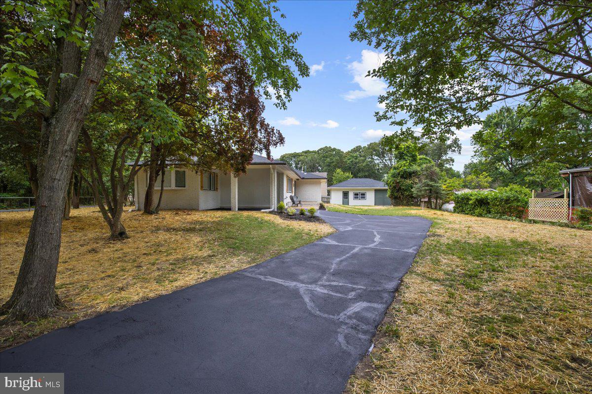 LAUREL ACRES - Residential