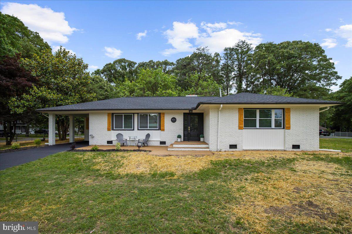 LAUREL ACRES - Residential