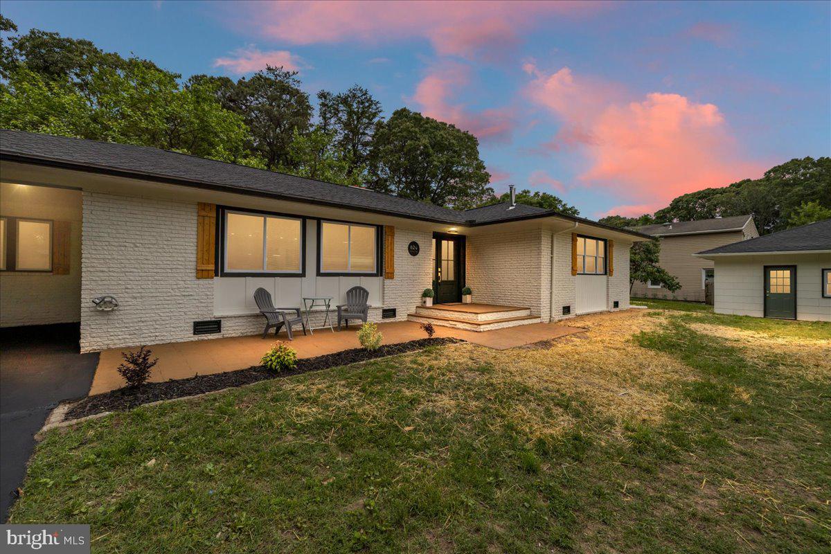 LAUREL ACRES - Residential