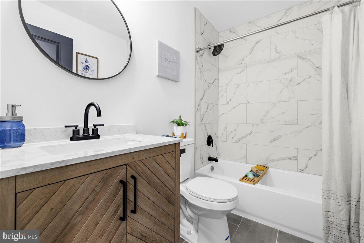 LAUREL ACRES - Residential