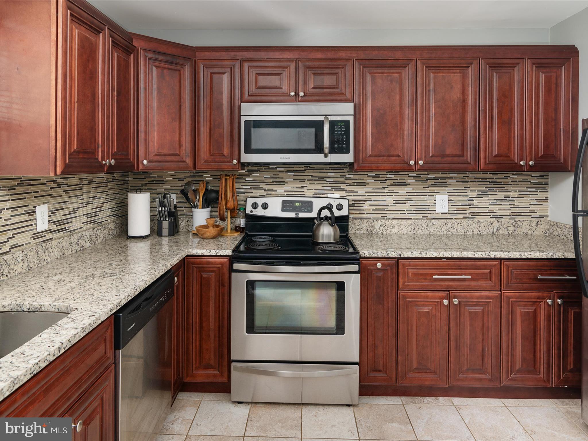 LONDON WOODS - Residential