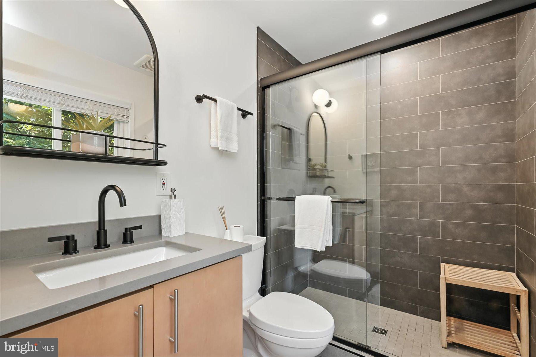 CARDEROCK SPRINGS - Residential