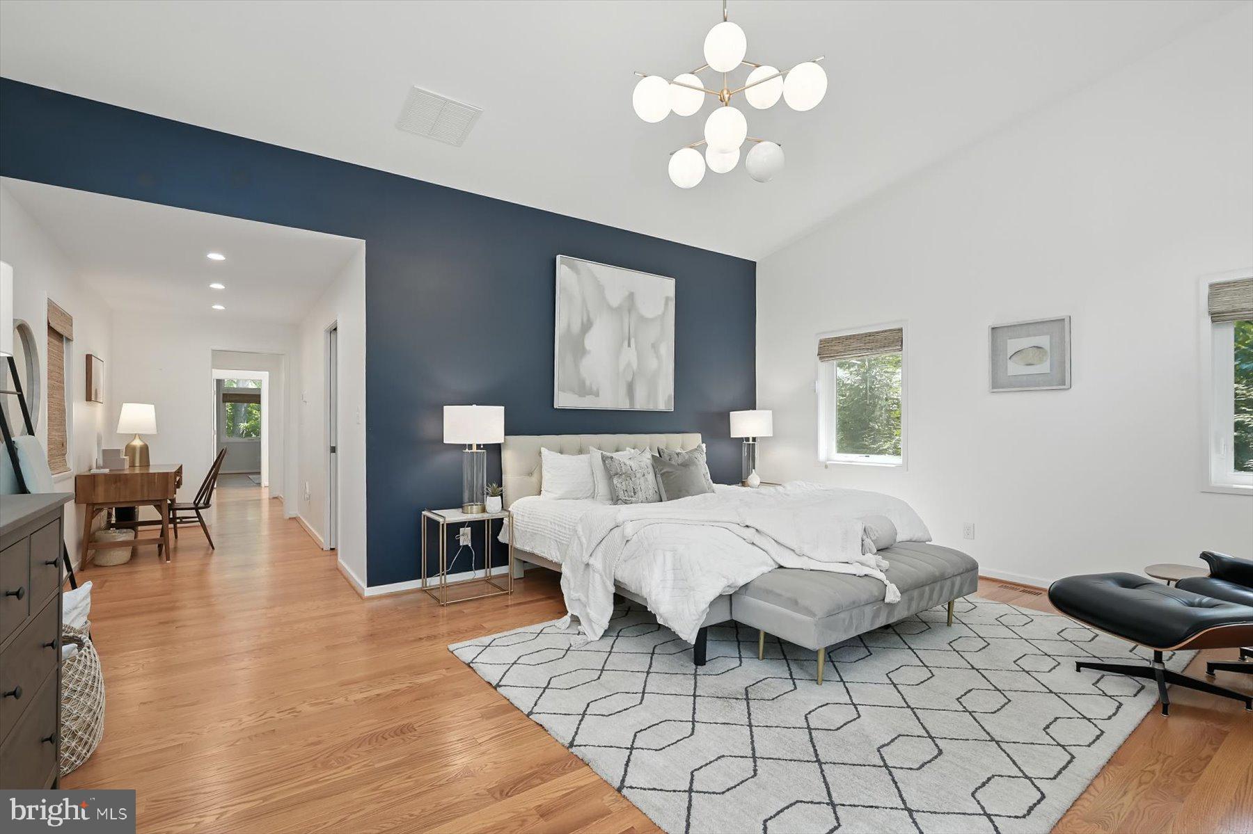 CARDEROCK SPRINGS - Residential