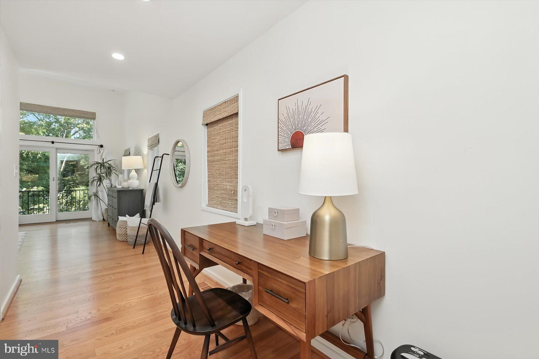 CARDEROCK SPRINGS - Residential