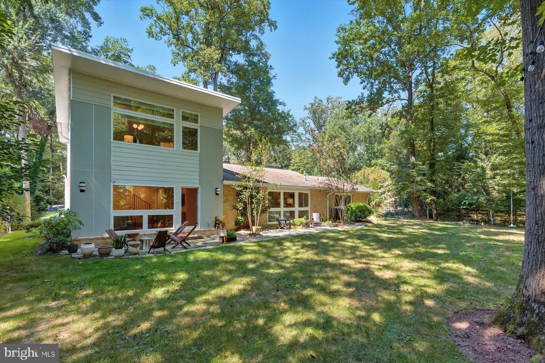 CARDEROCK SPRINGS - Residential