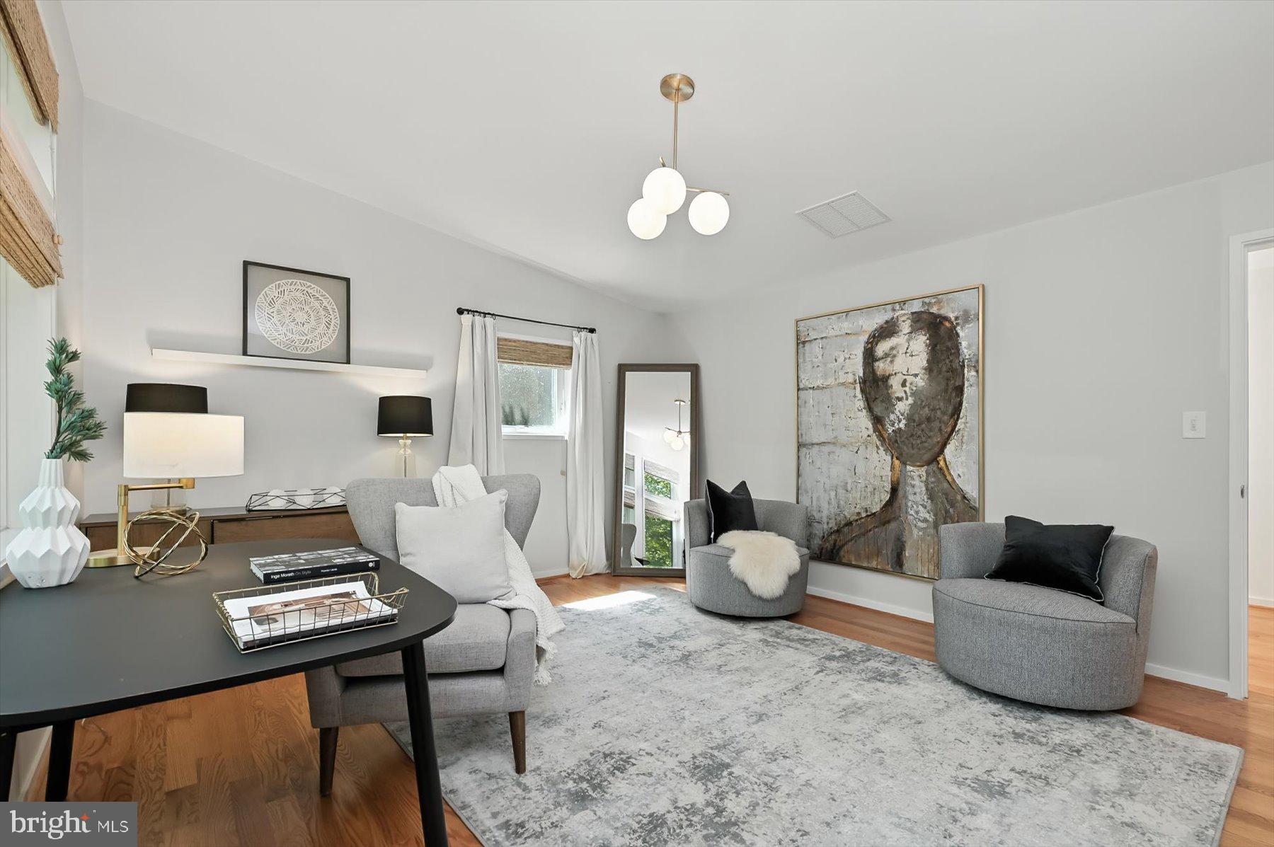 CARDEROCK SPRINGS - Residential