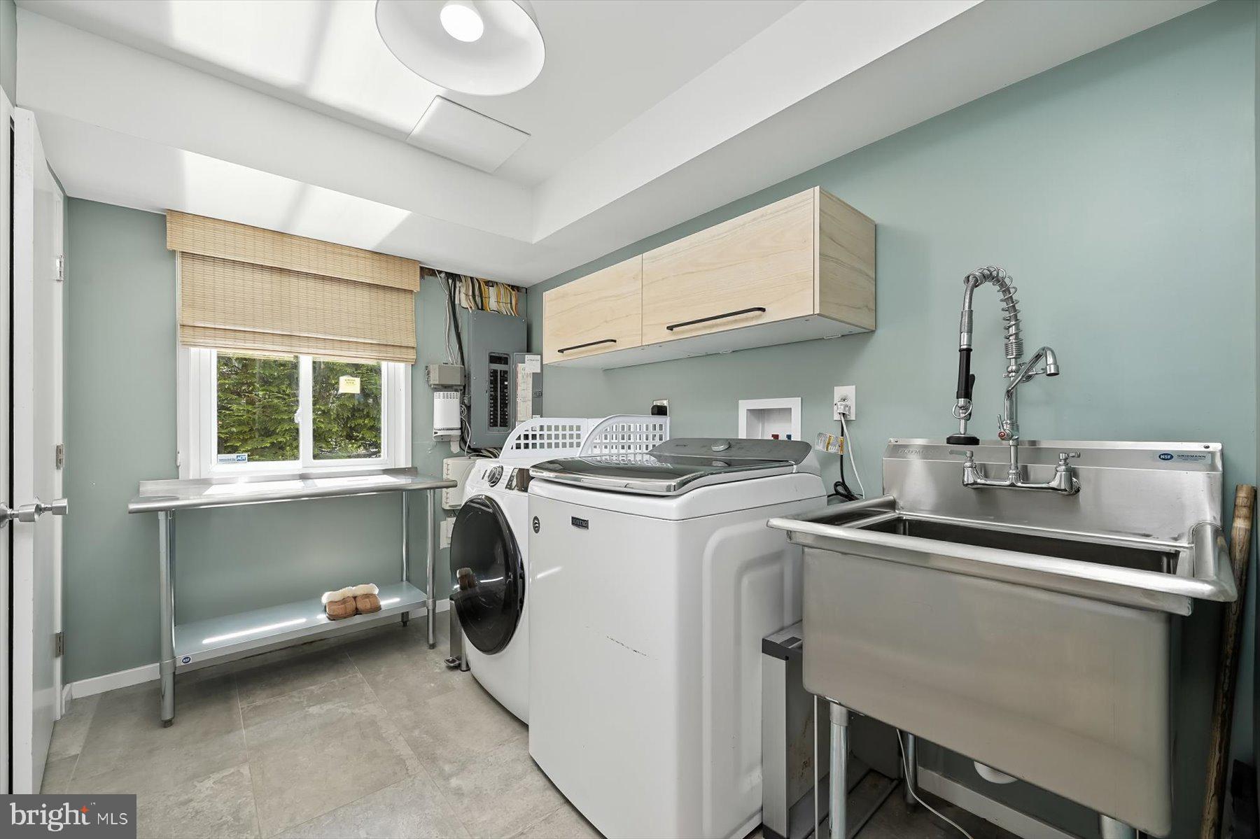 CARDEROCK SPRINGS - Residential