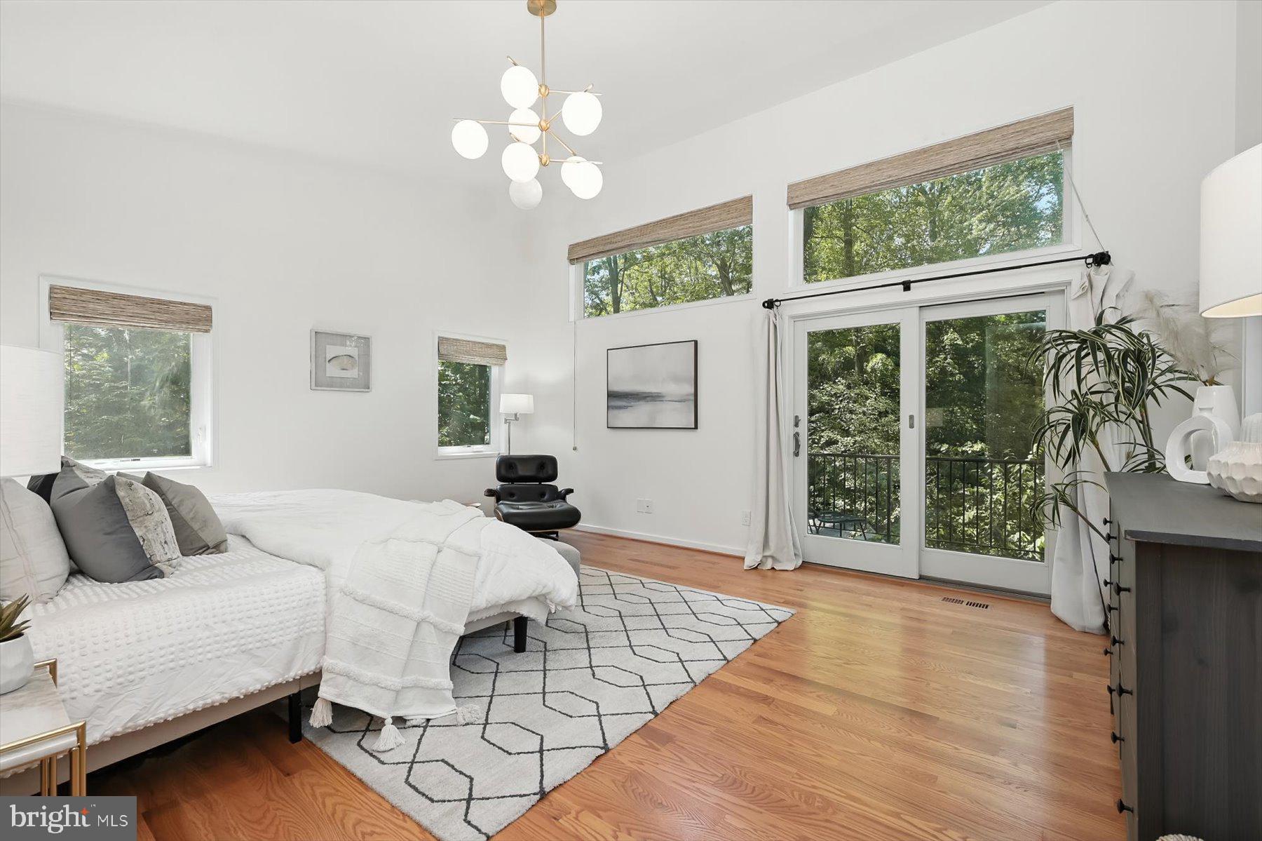 CARDEROCK SPRINGS - Residential