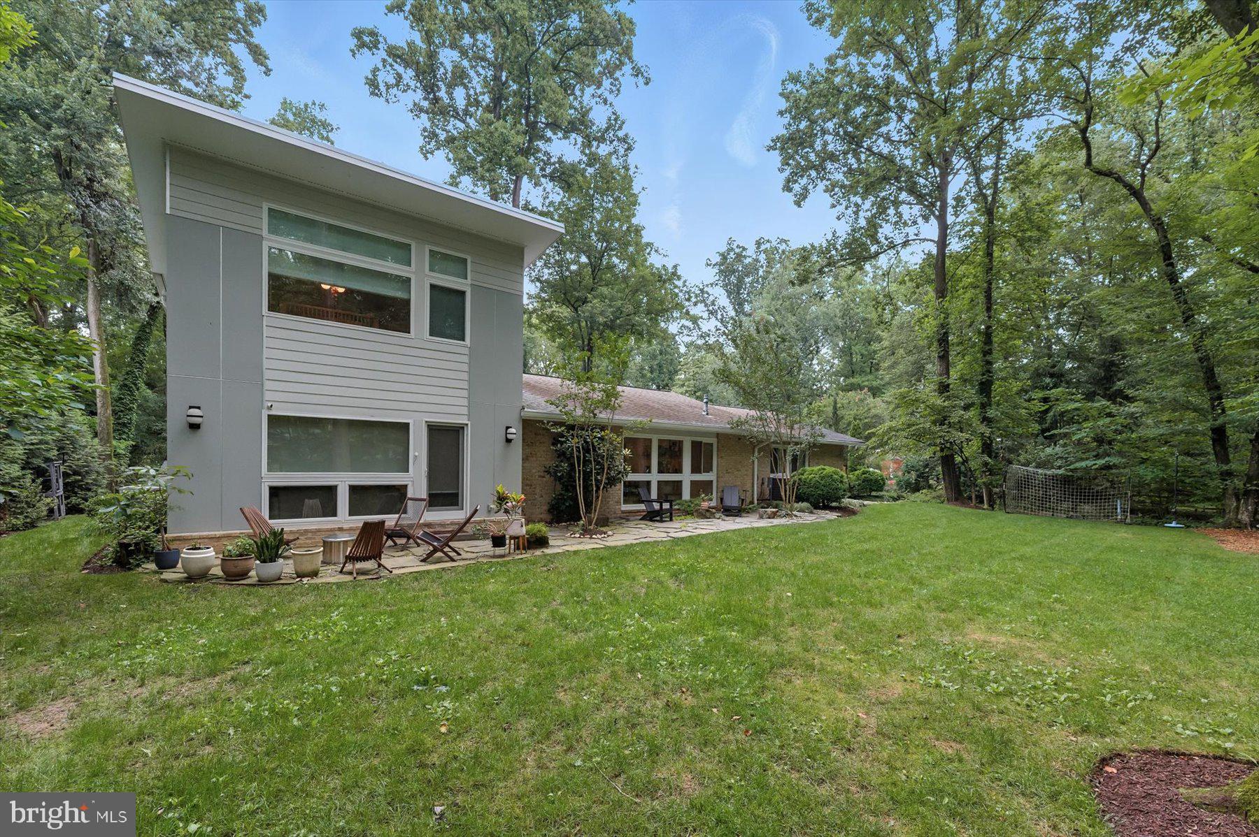 CARDEROCK SPRINGS - Residential