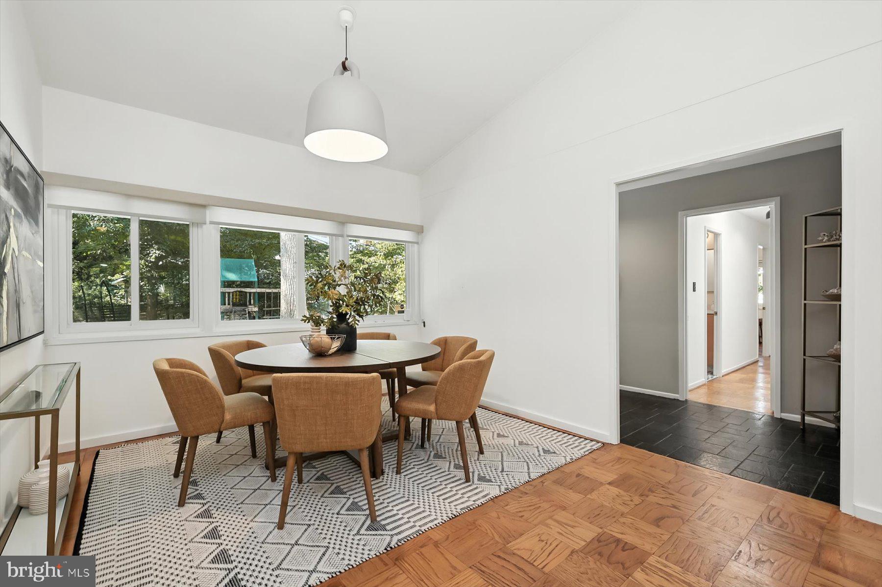 CARDEROCK SPRINGS - Residential