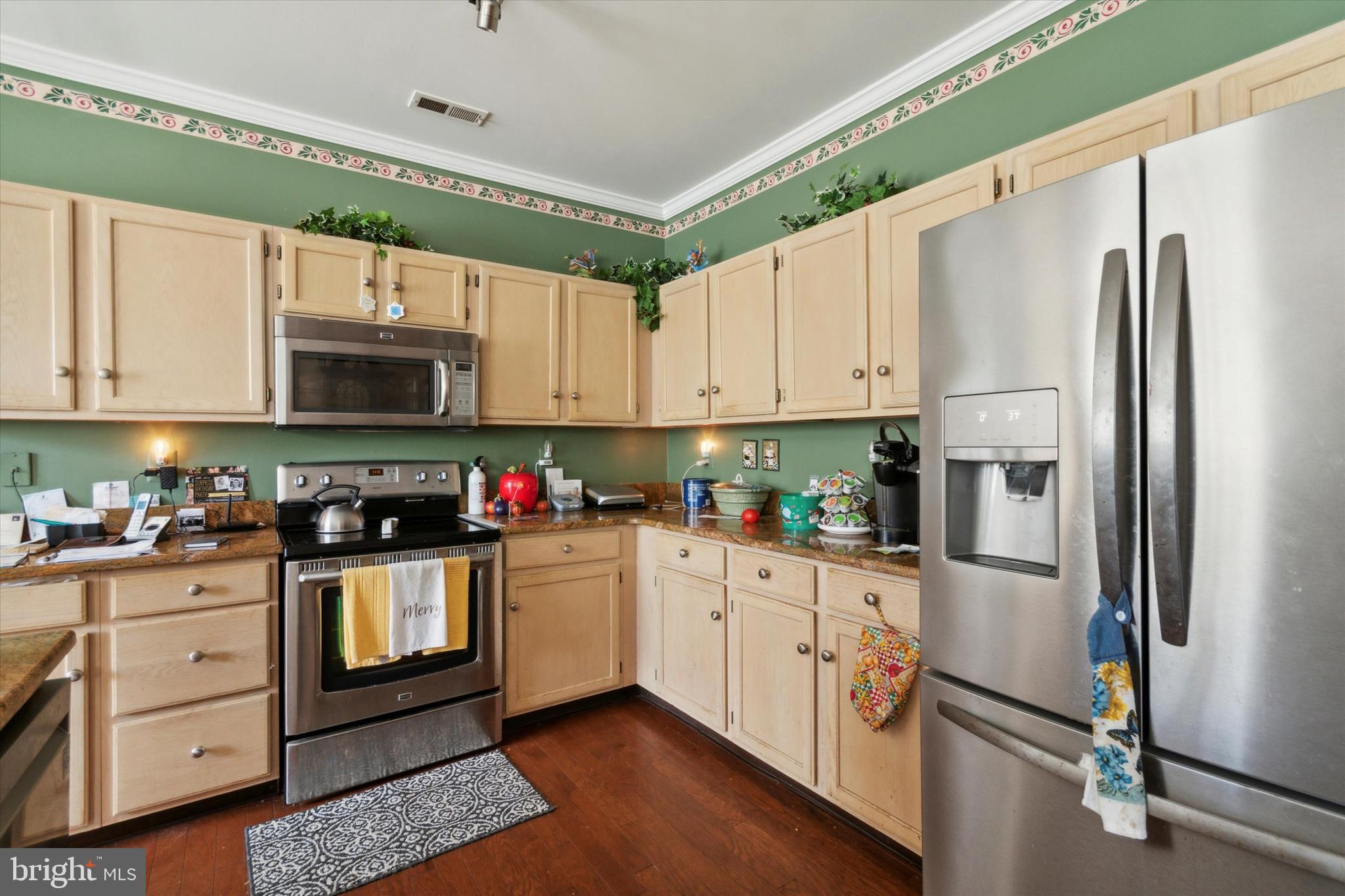 CORNERSTONE - Residential