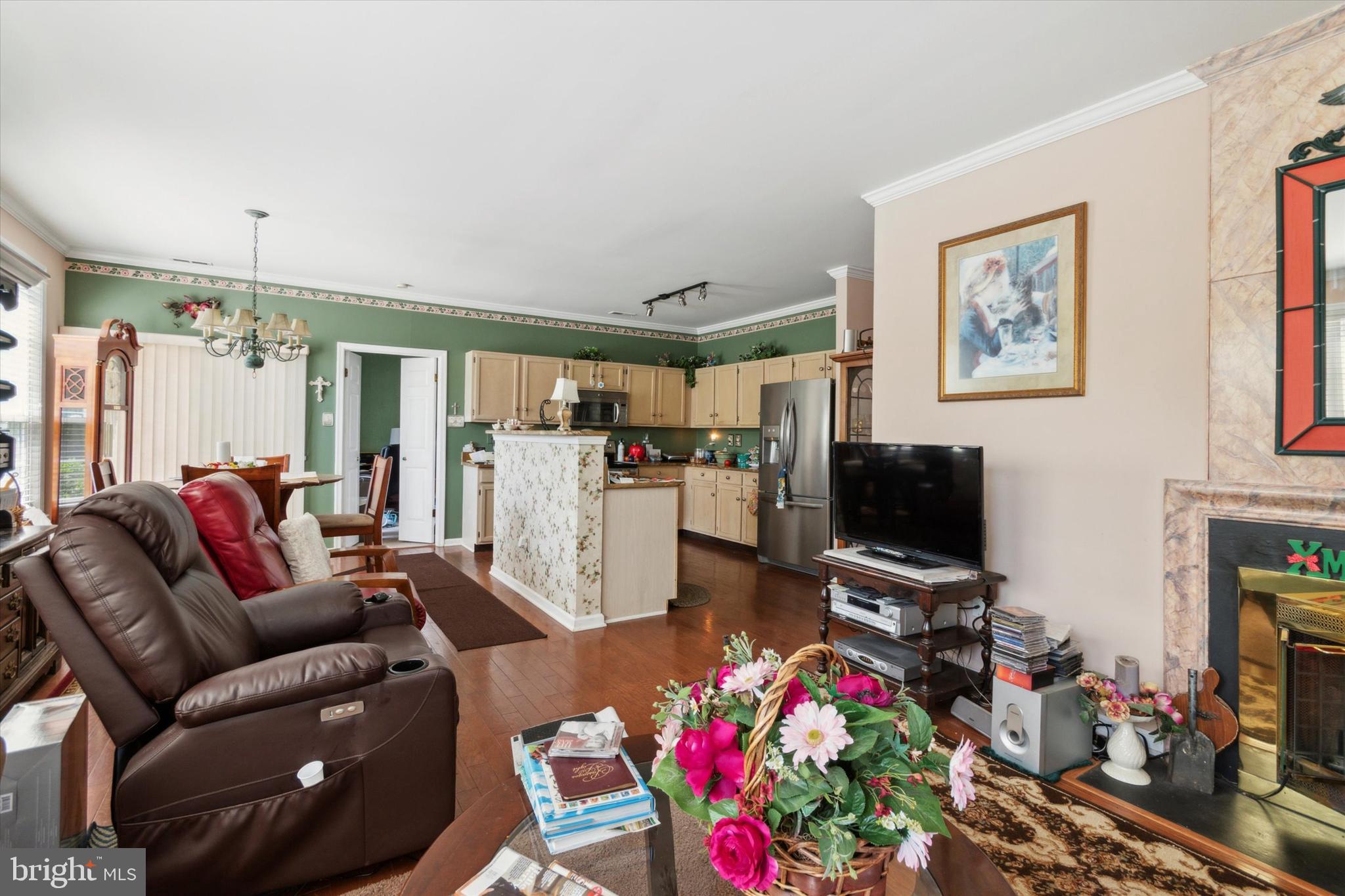 CORNERSTONE - Residential