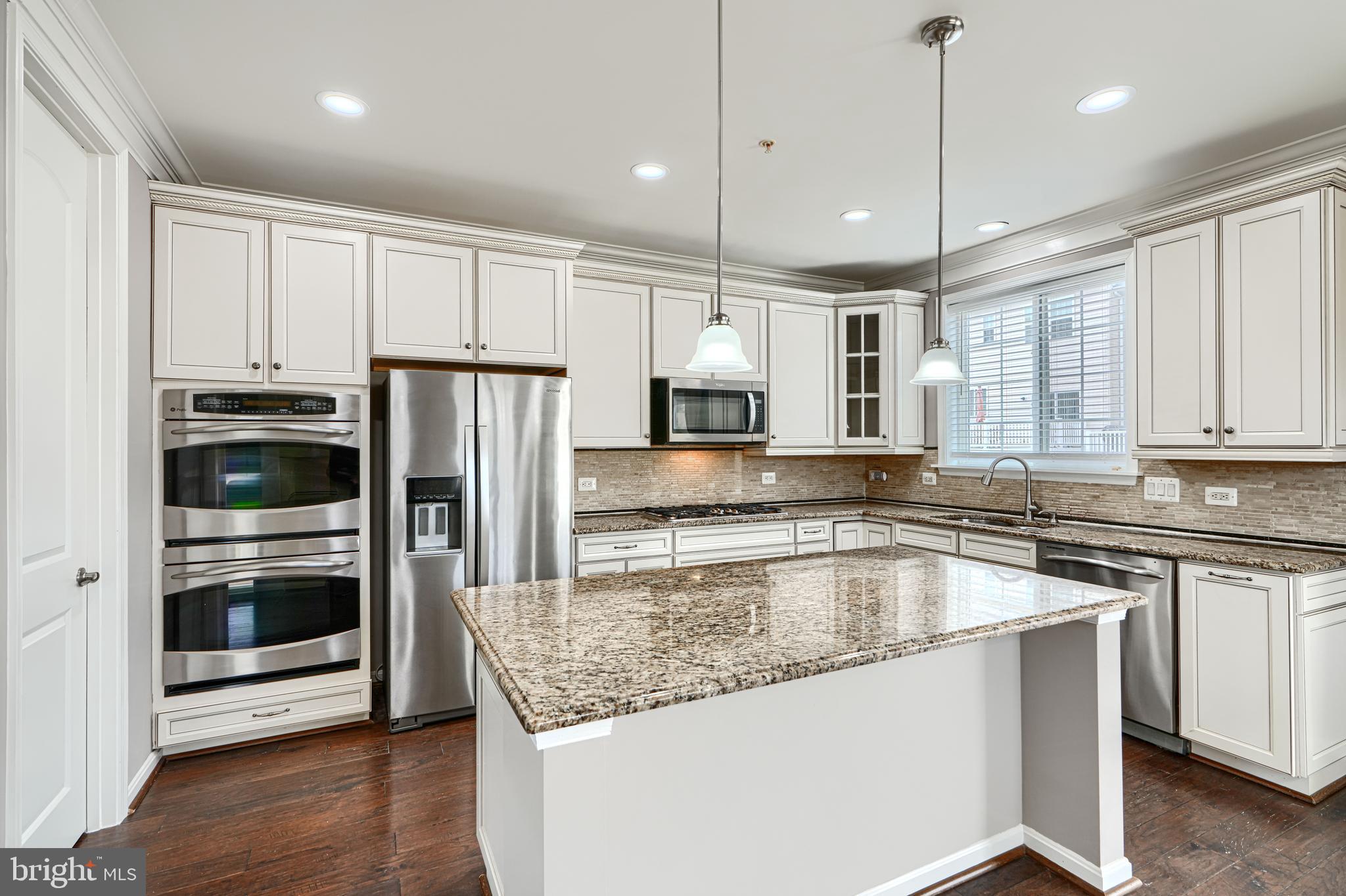 ROCKLAND AT ROGERS - Residential Lease