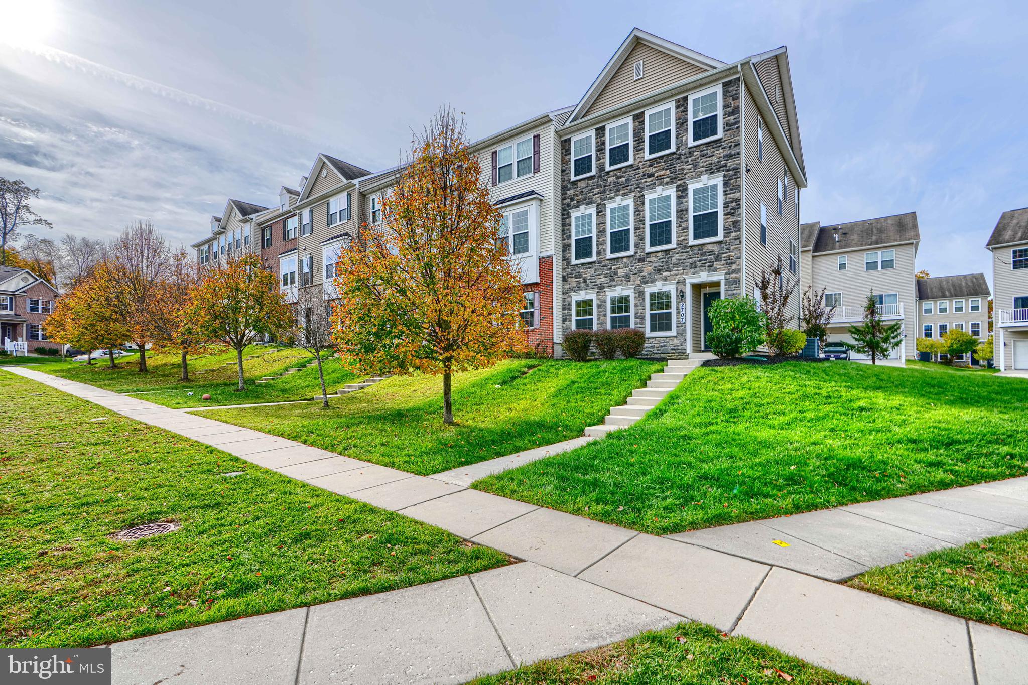 ROCKLAND AT ROGERS - Residential Lease