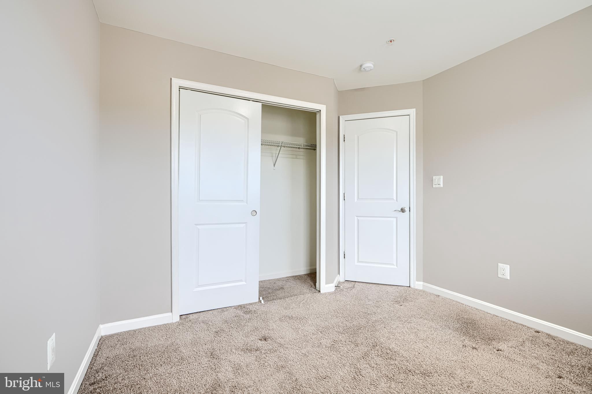 ROCKLAND AT ROGERS - Residential Lease