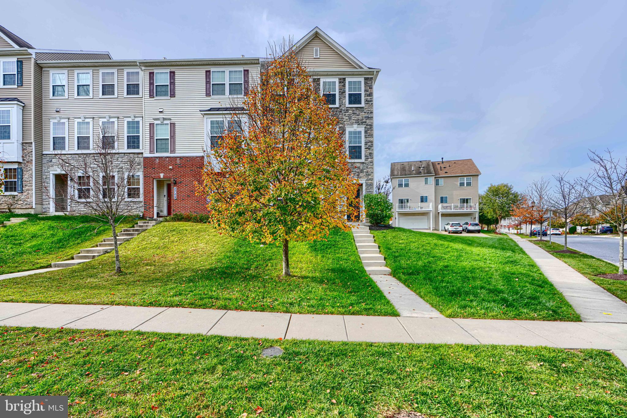 ROCKLAND AT ROGERS - Residential Lease