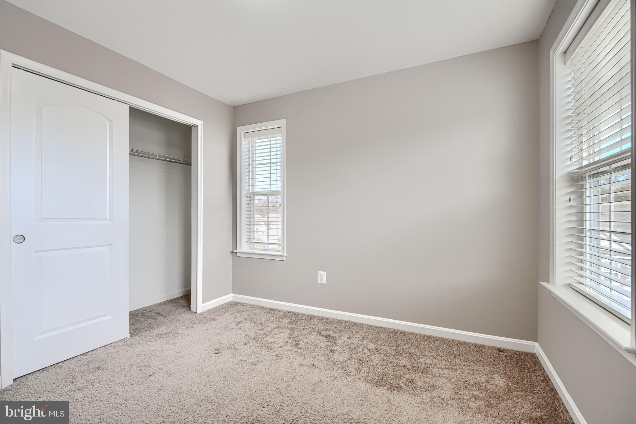 ROCKLAND AT ROGERS - Residential Lease