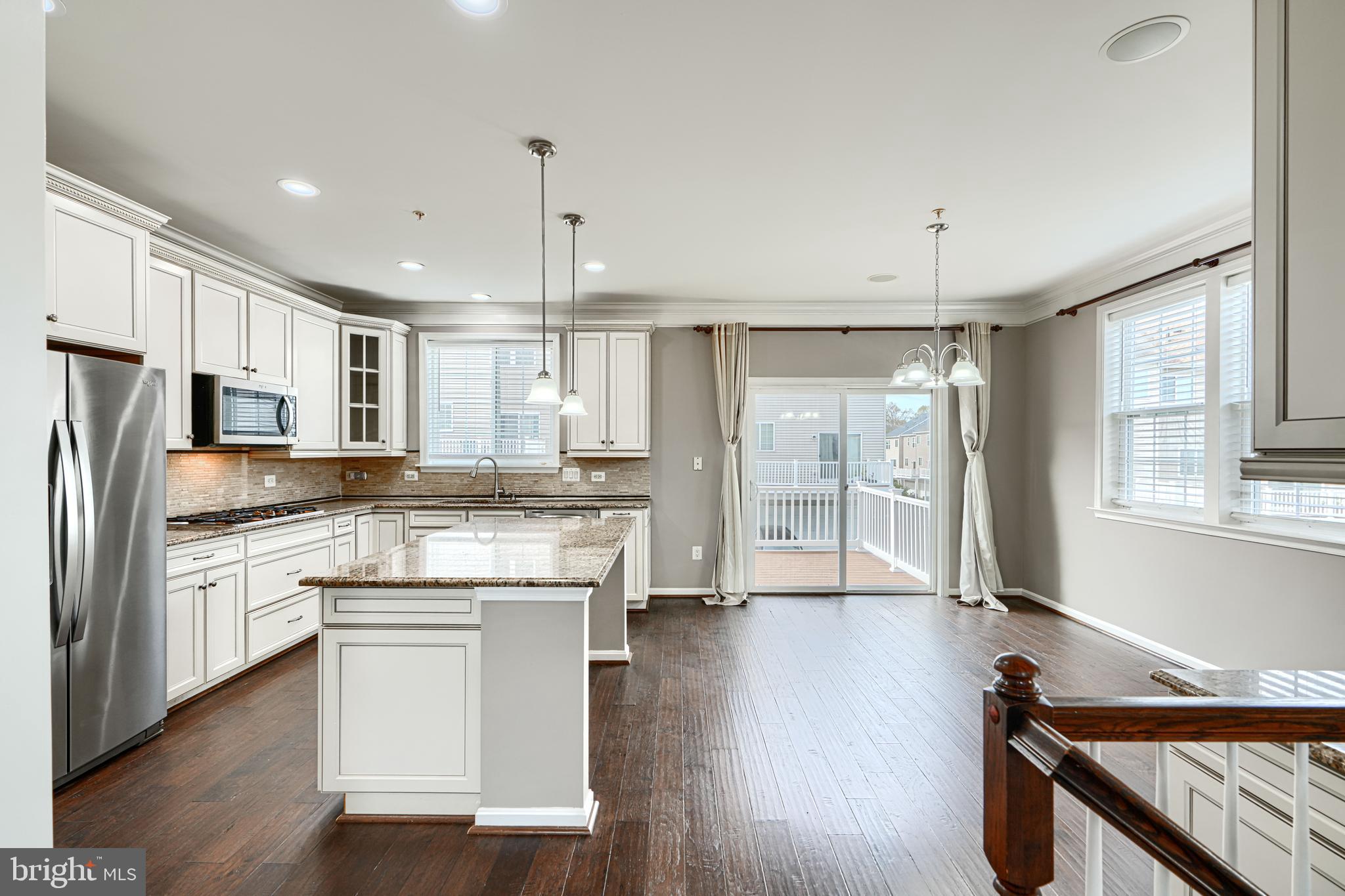 ROCKLAND AT ROGERS - Residential Lease