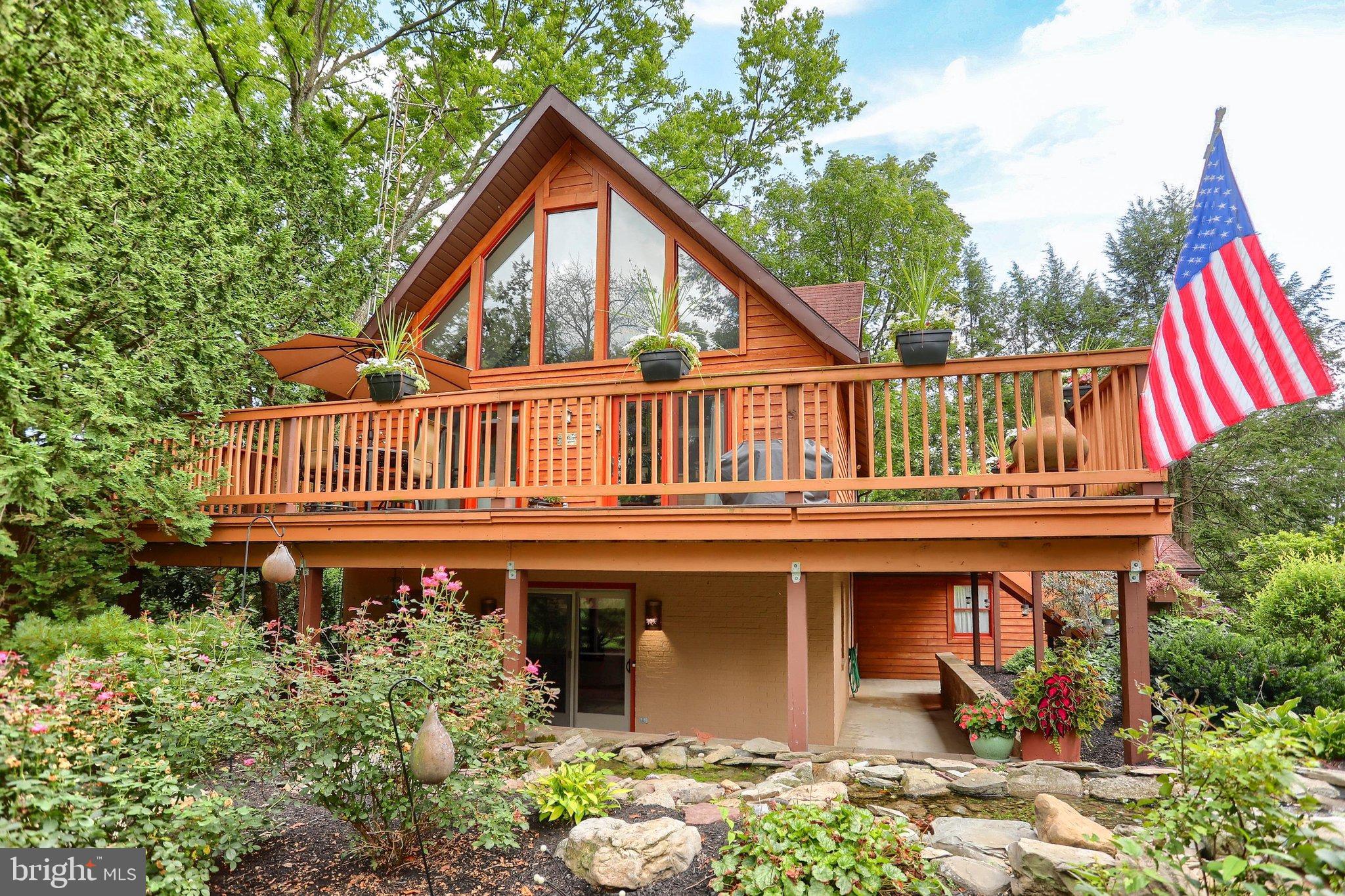 42 WOODCREST DRIVE