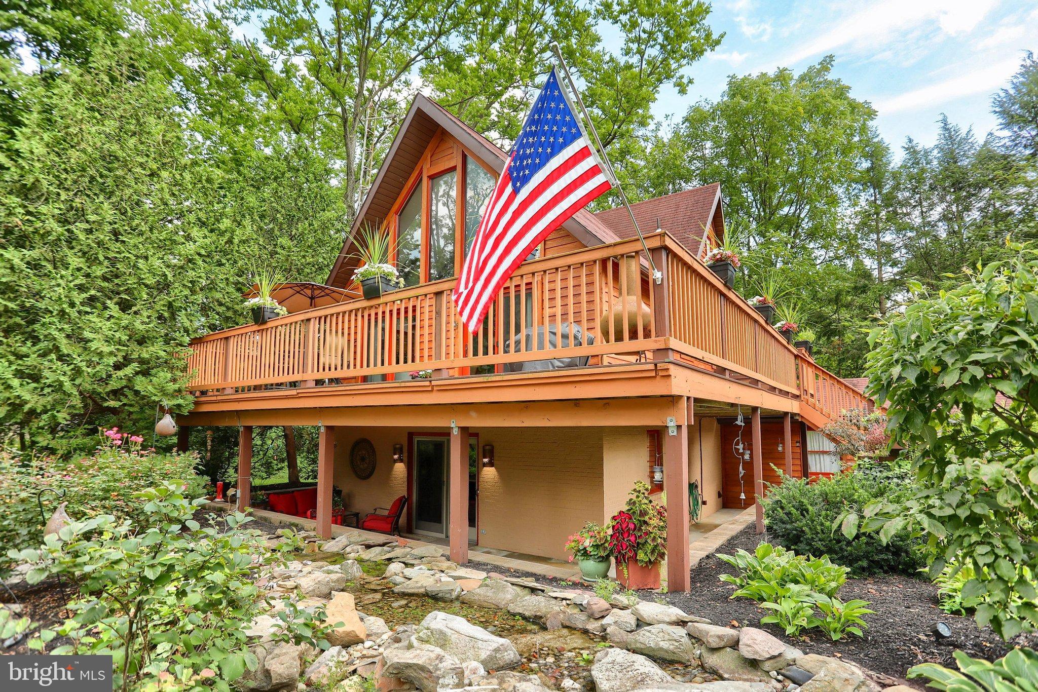 42 WOODCREST DRIVE