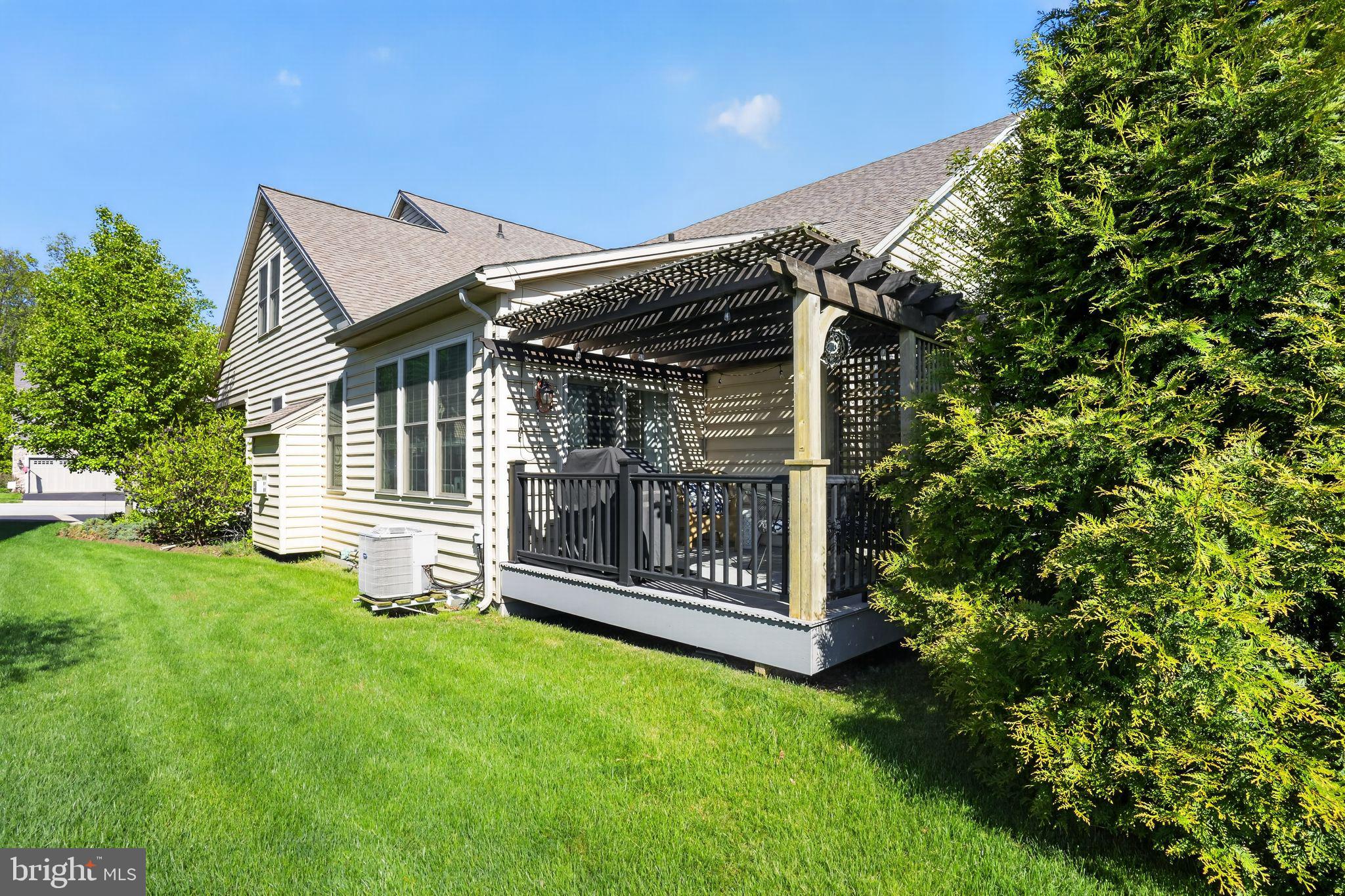 225 HONEYCROFT BOULEVARD