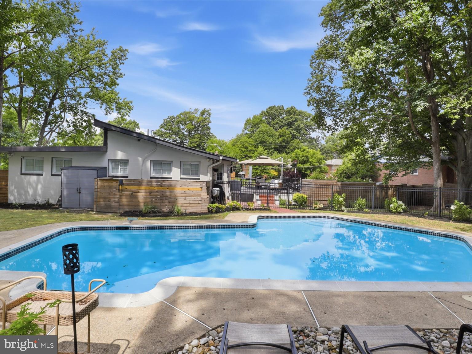 6410 BUSHEY DRIVE