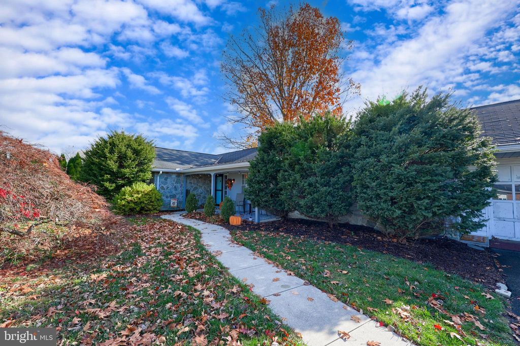Photo of 8 Budview Drive, WILLOW STREET, PA 17584 (MLS # PALA2060748)