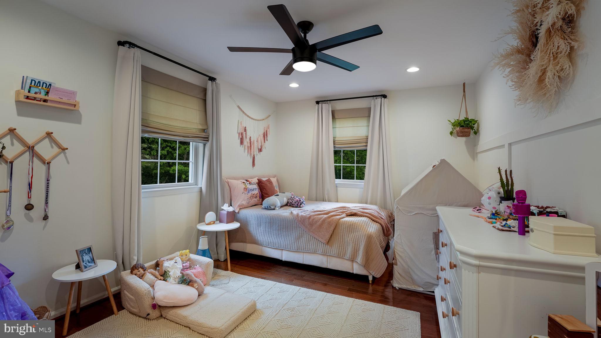 SPRING VALLEY - Residential