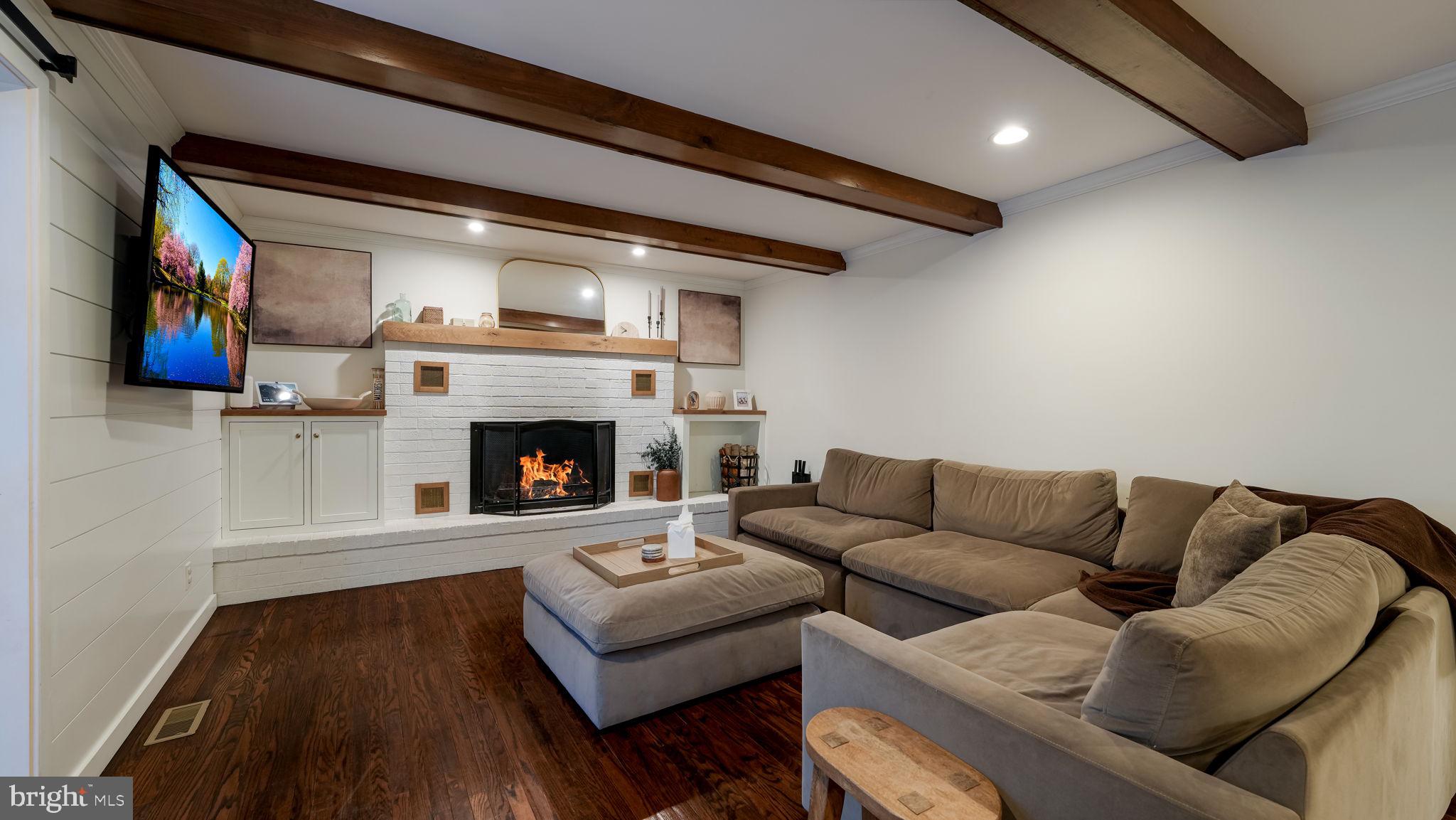 SPRING VALLEY - Residential