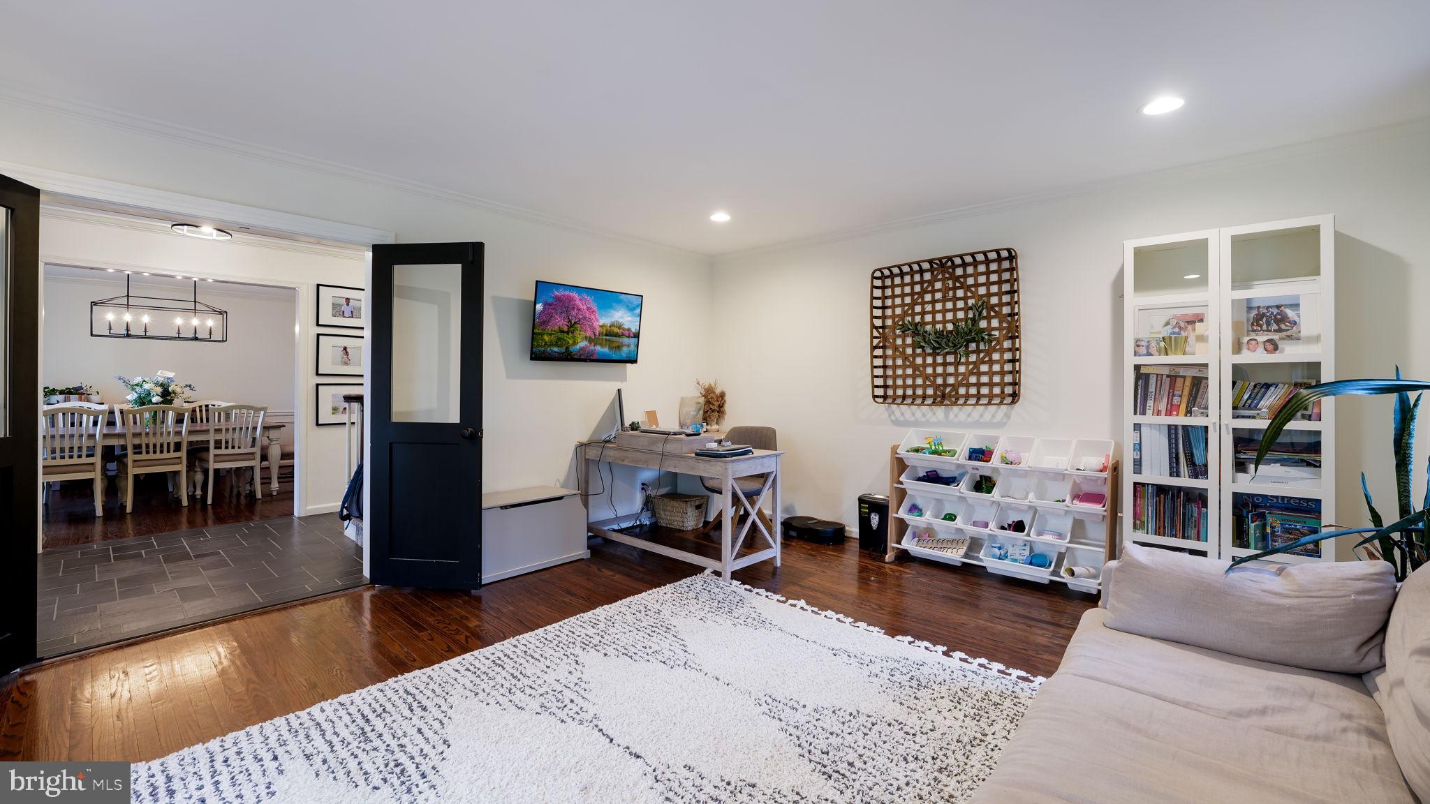 SPRING VALLEY - Residential