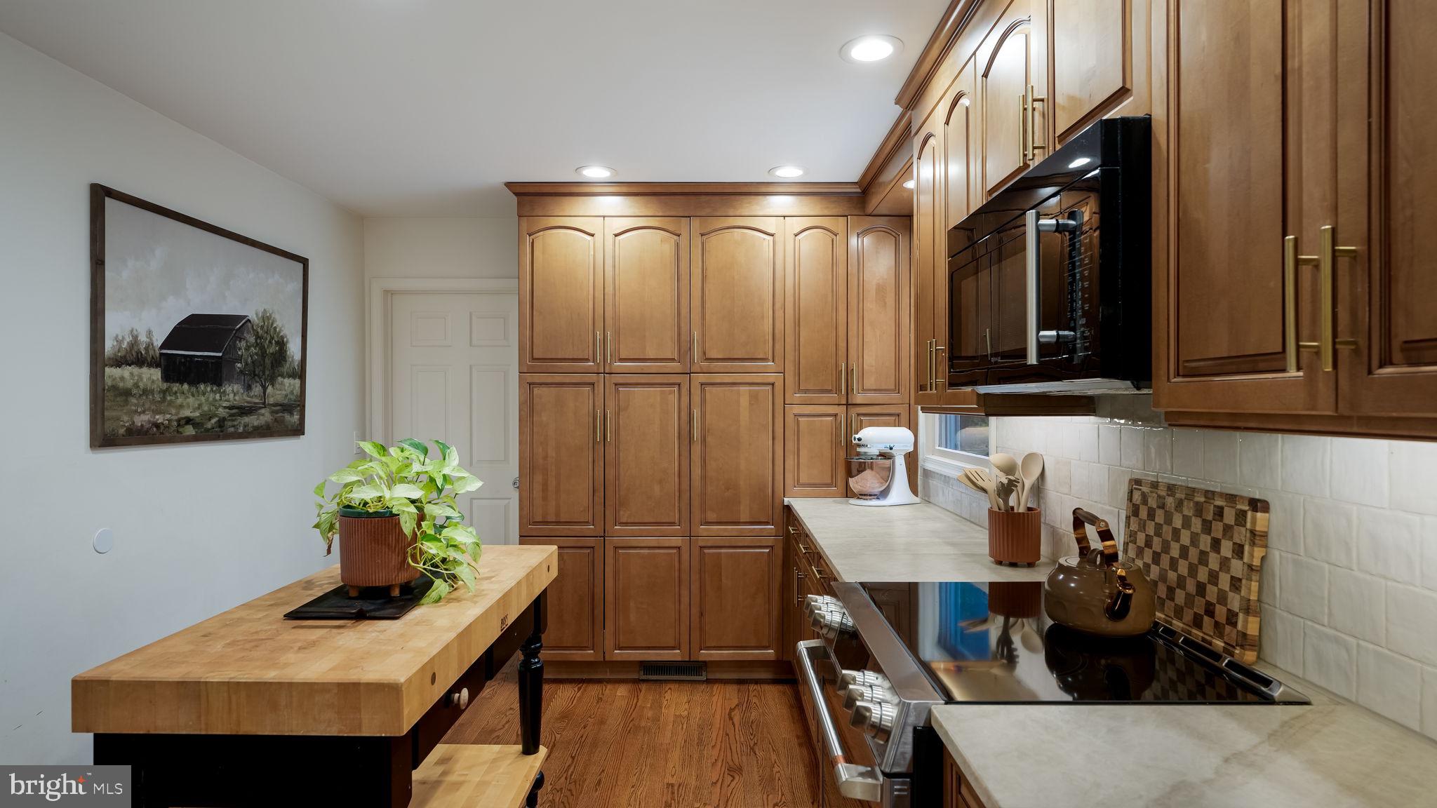 SPRING VALLEY - Residential