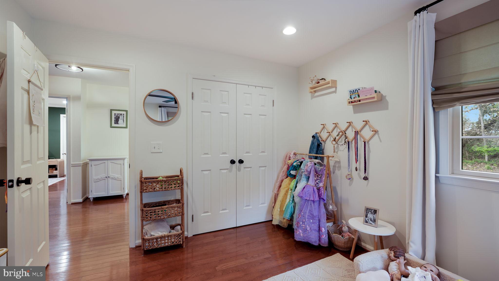 SPRING VALLEY - Residential