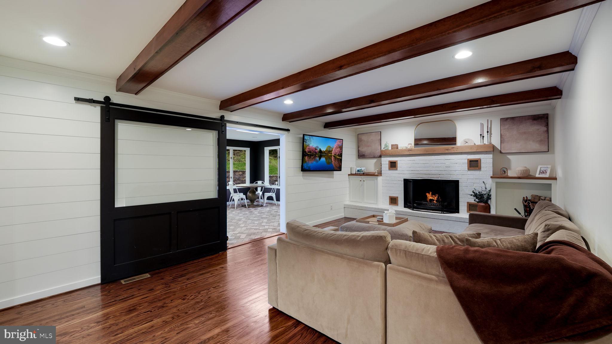 SPRING VALLEY - Residential