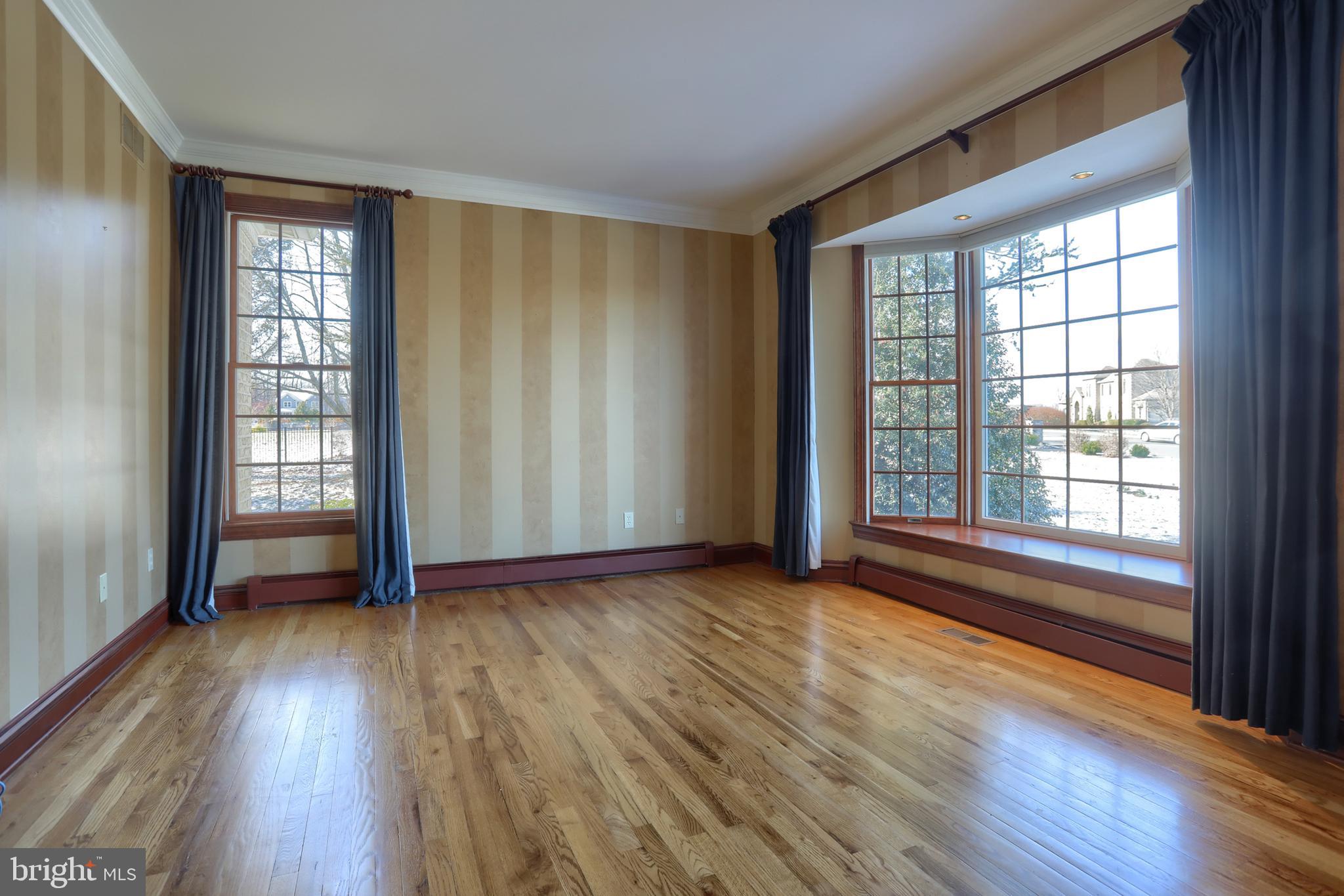 EDISON WOODS - Residential