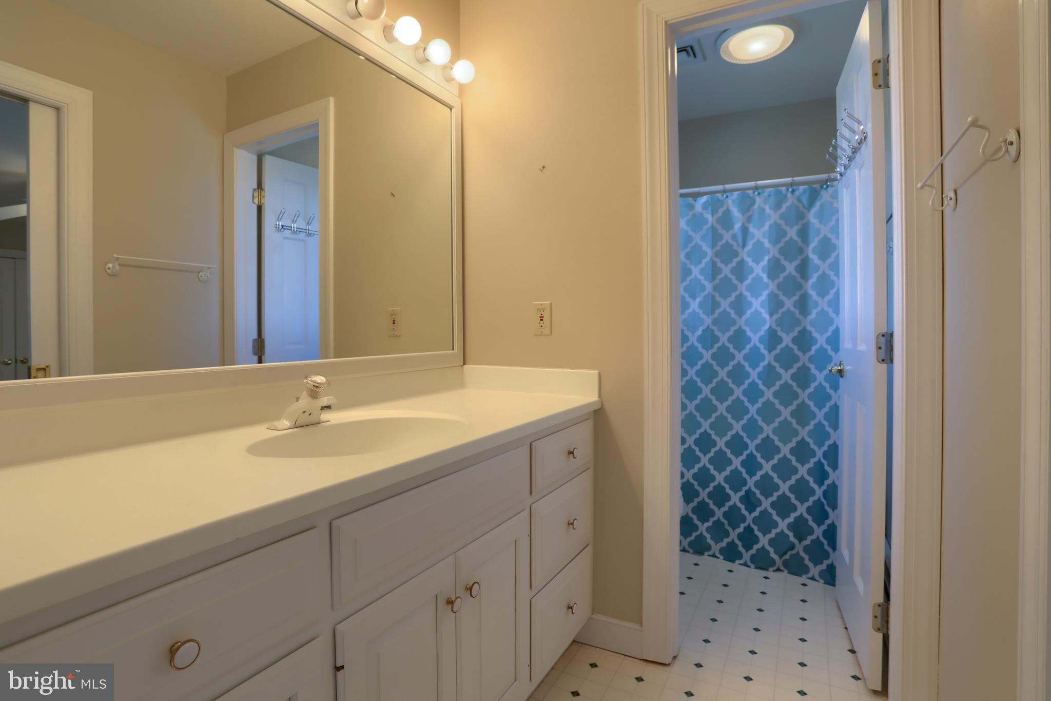 EDISON WOODS - Residential