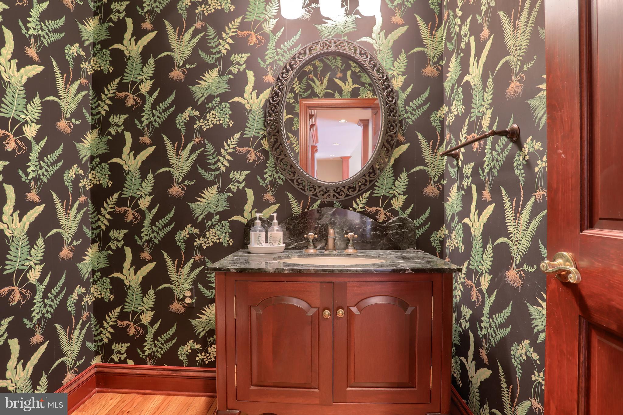 EDISON WOODS - Residential