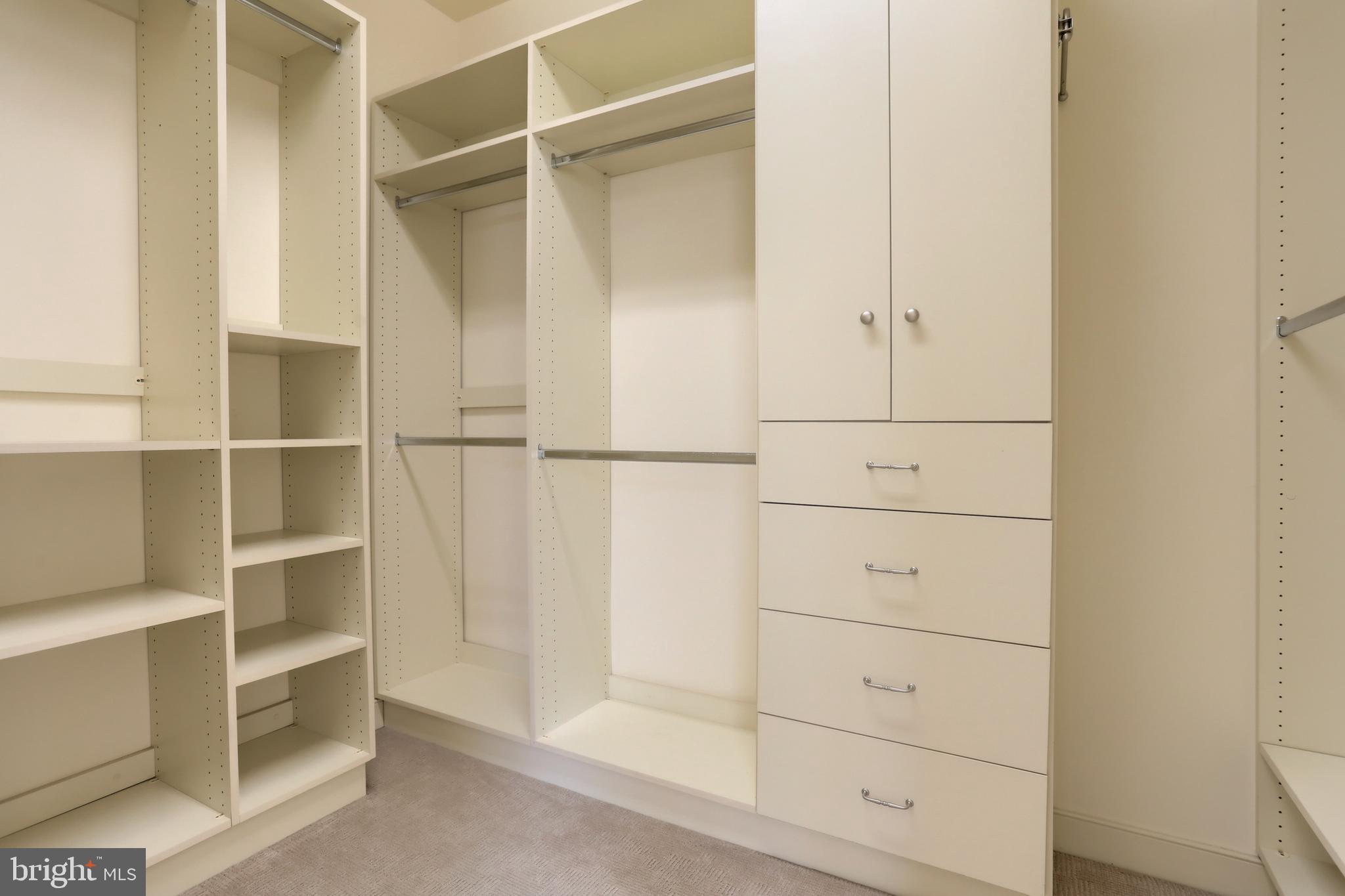 EDISON WOODS - Residential