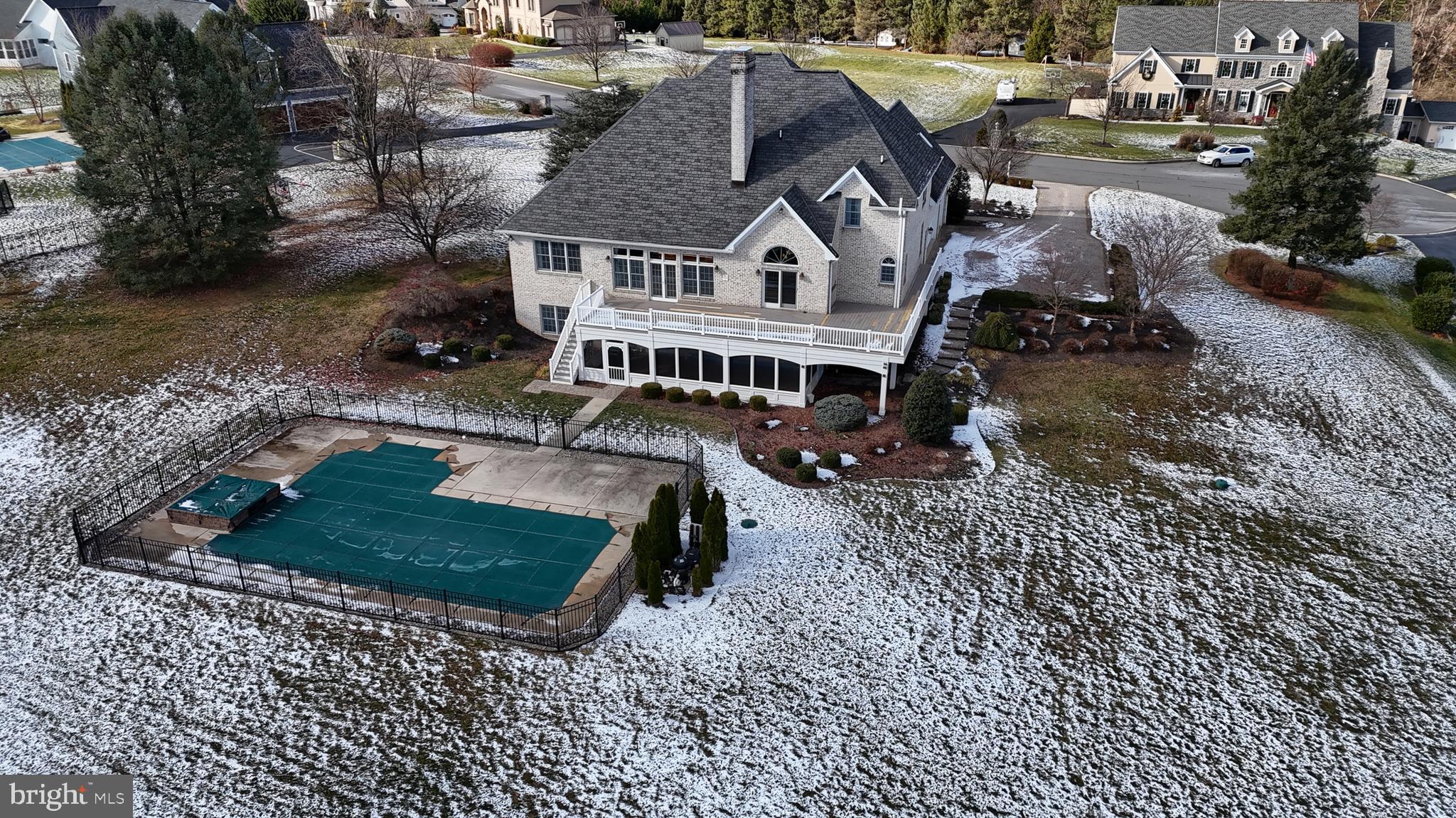 EDISON WOODS - Residential