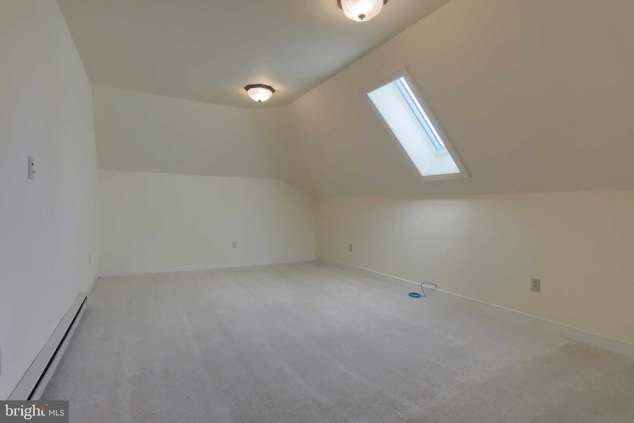 EDISON WOODS - Residential