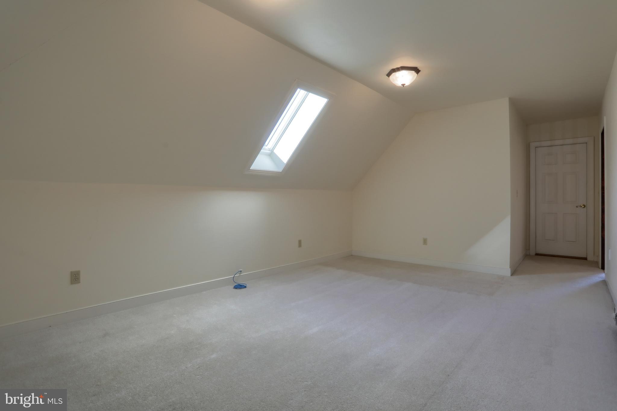 EDISON WOODS - Residential