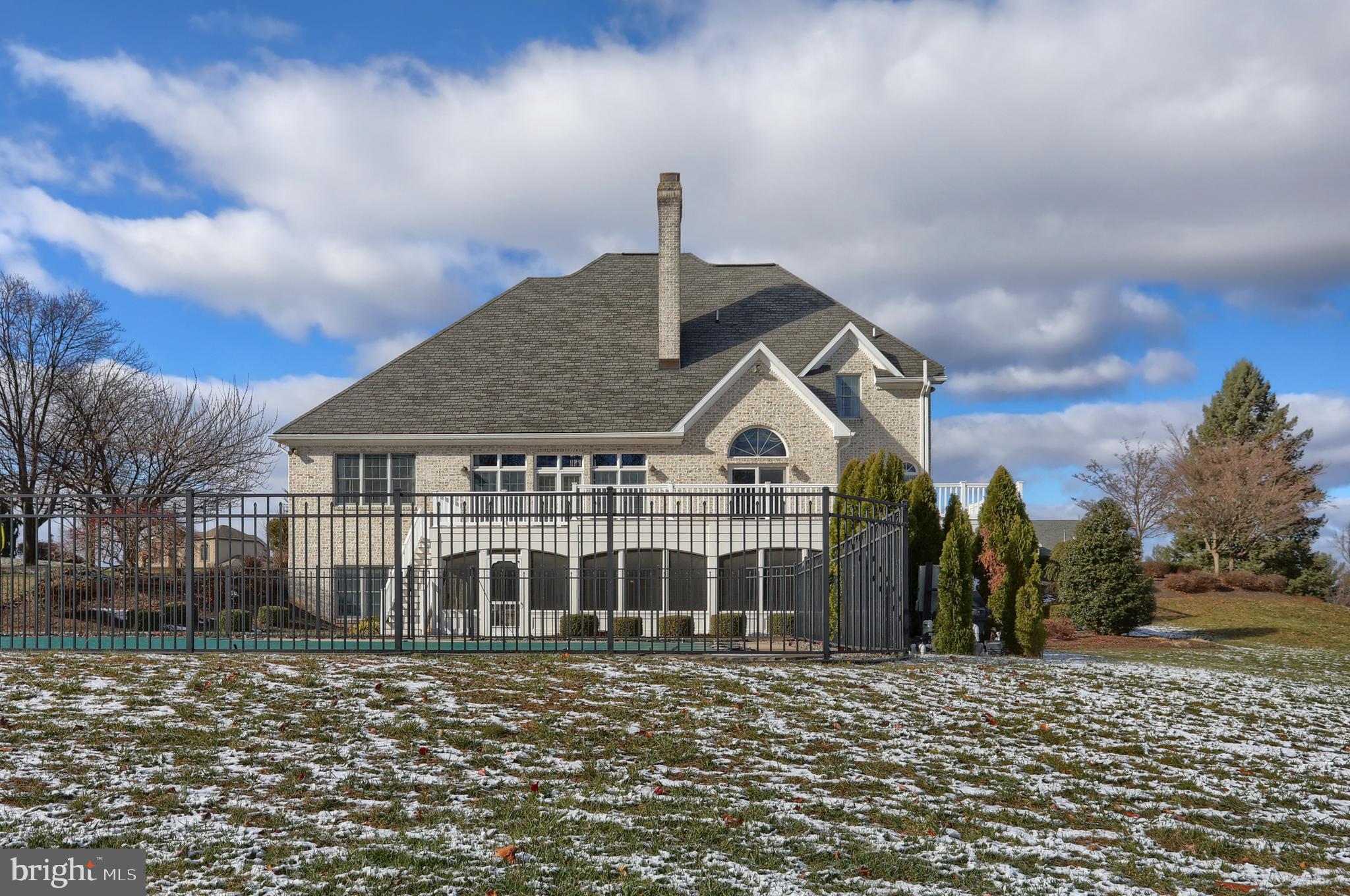 EDISON WOODS - Residential