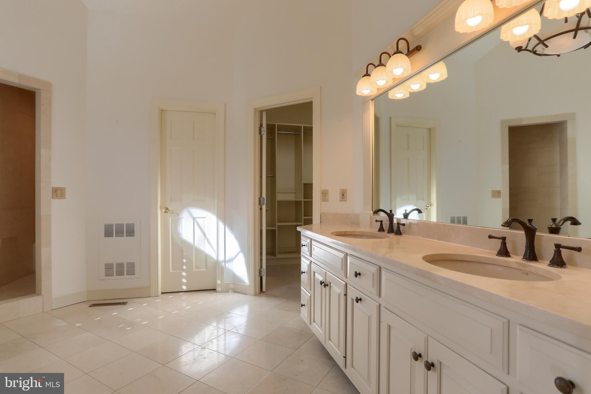 EDISON WOODS - Residential