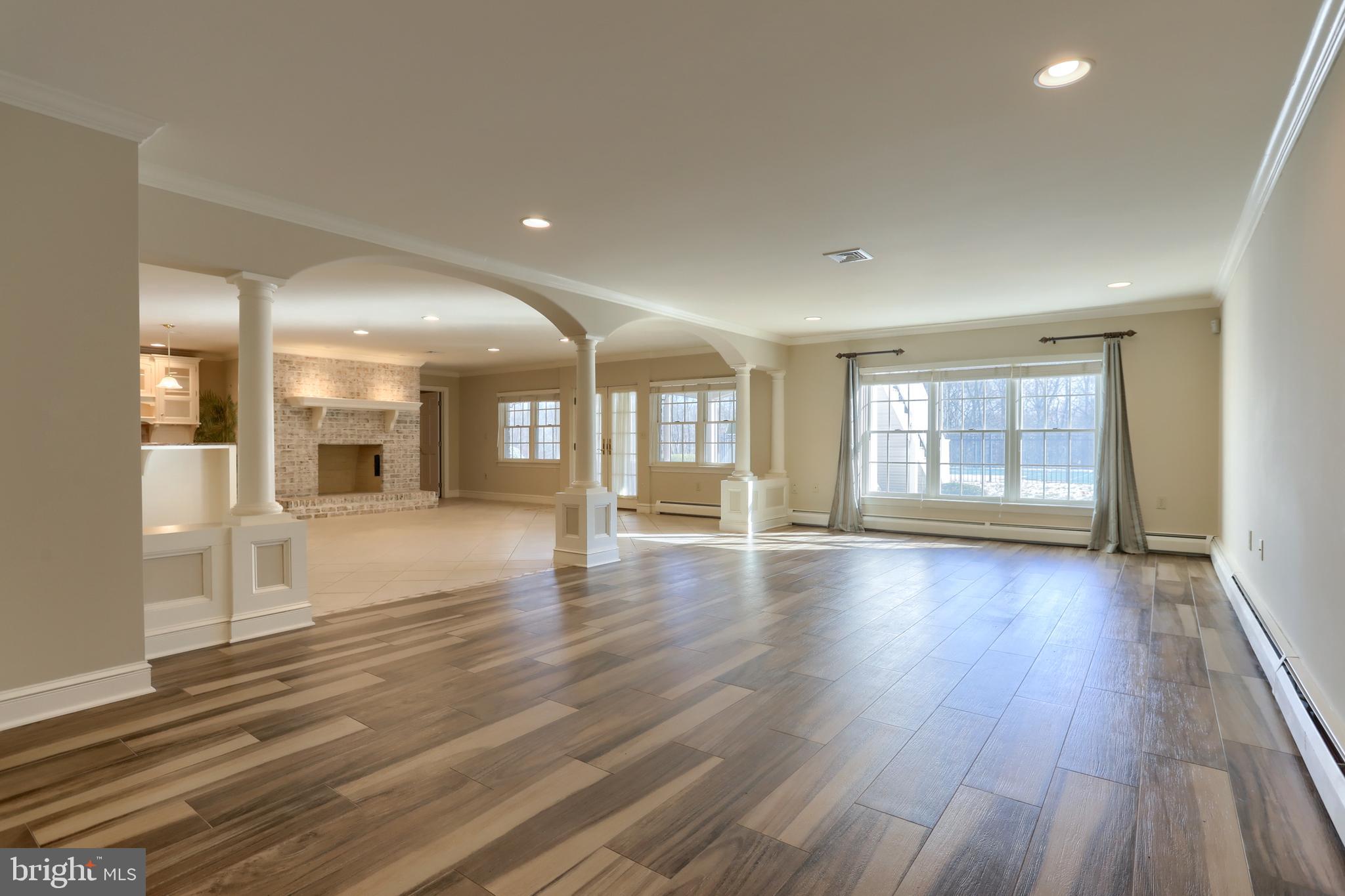 EDISON WOODS - Residential