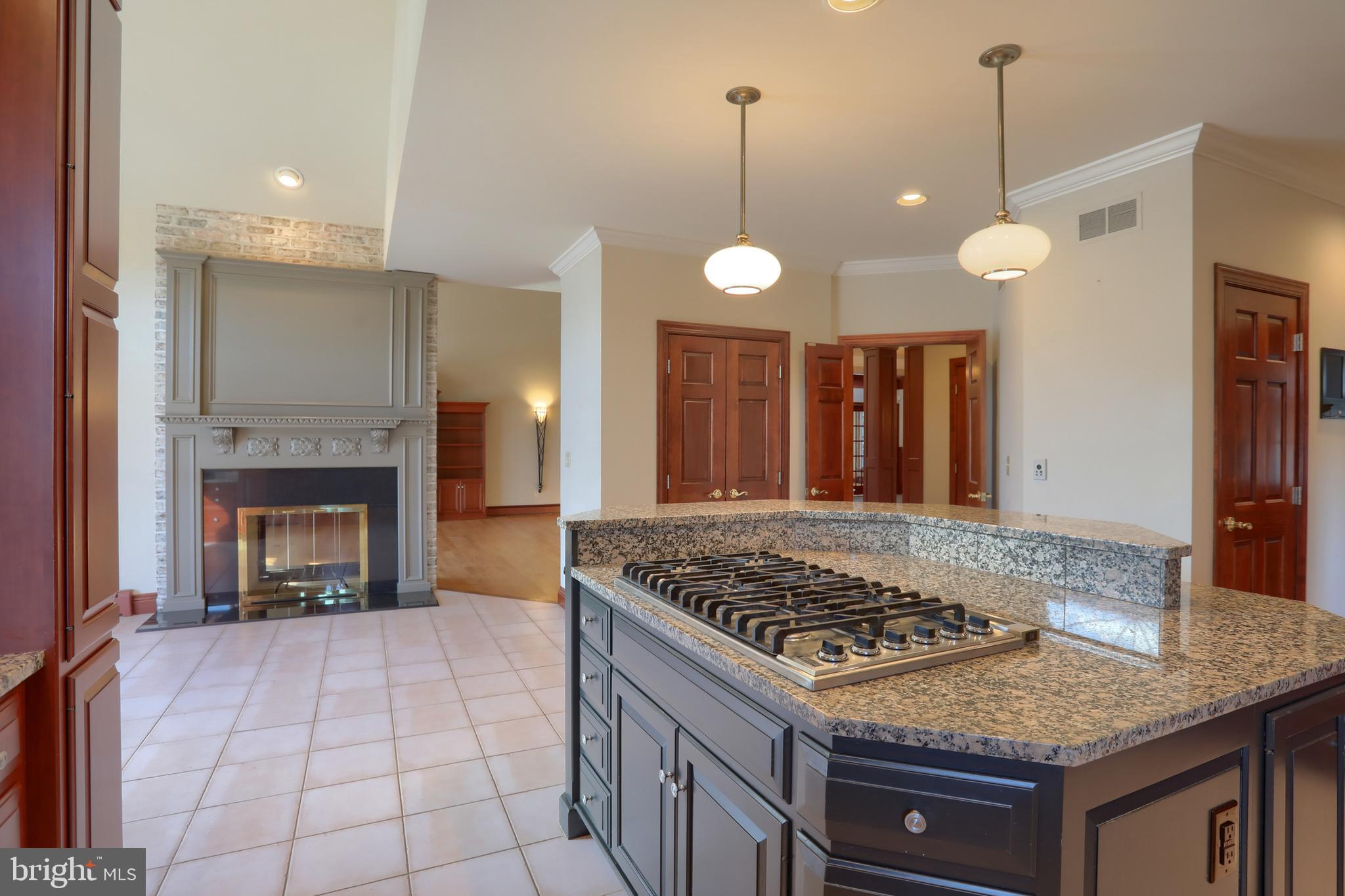 EDISON WOODS - Residential