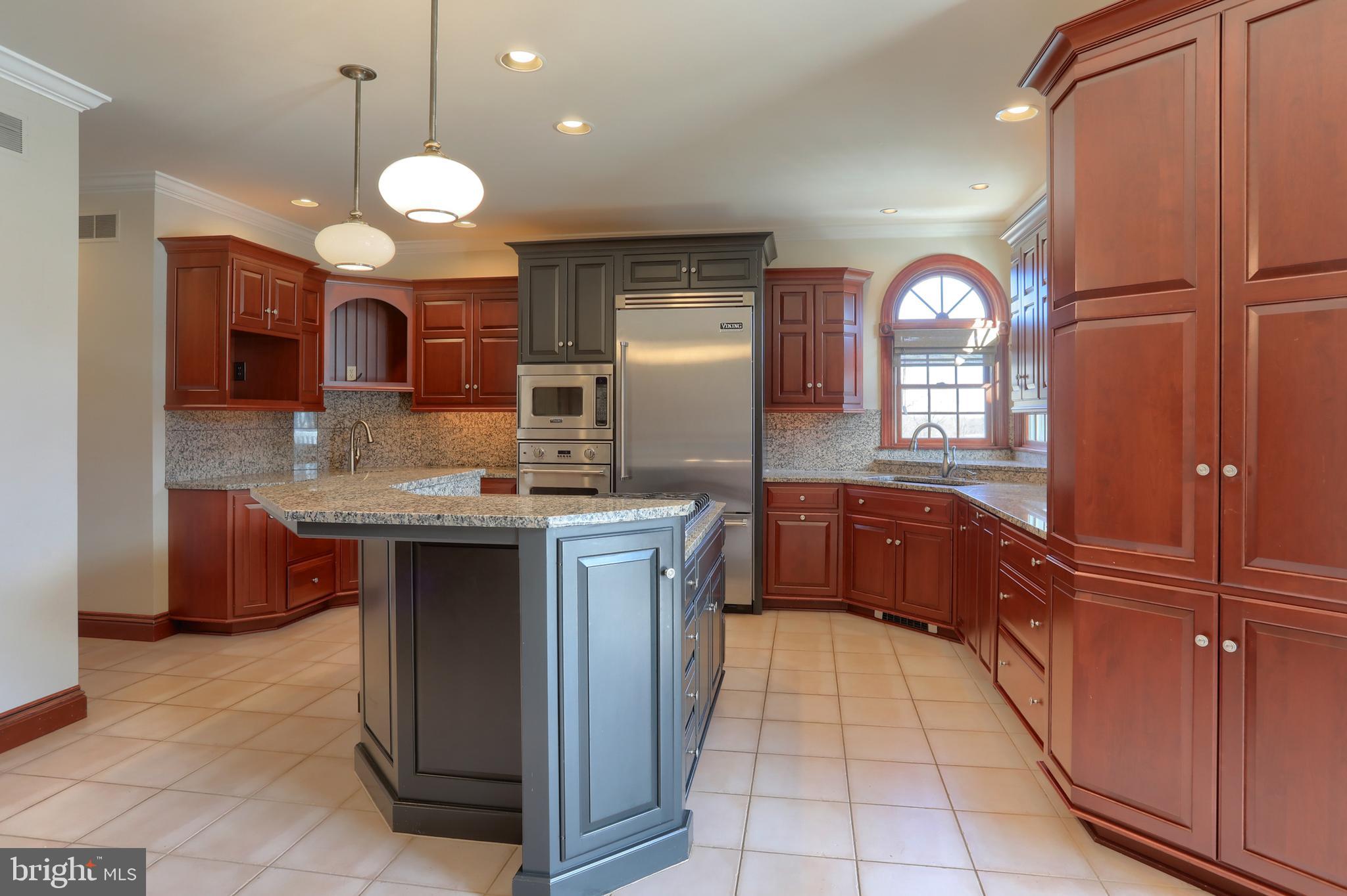 EDISON WOODS - Residential