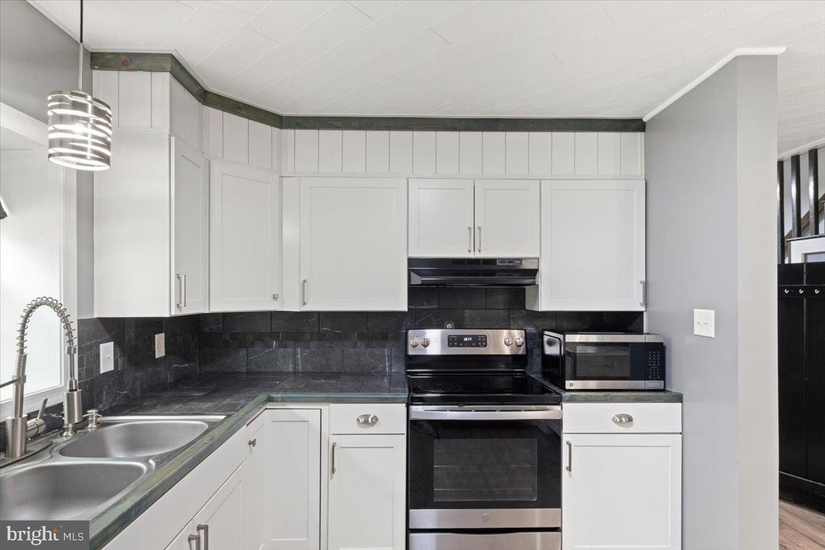 BLUE RIDGE SHORES - Residential