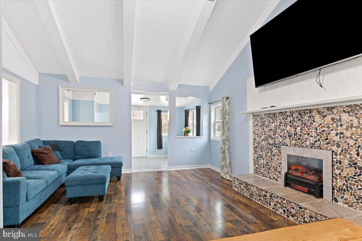 BLUE RIDGE SHORES - Residential