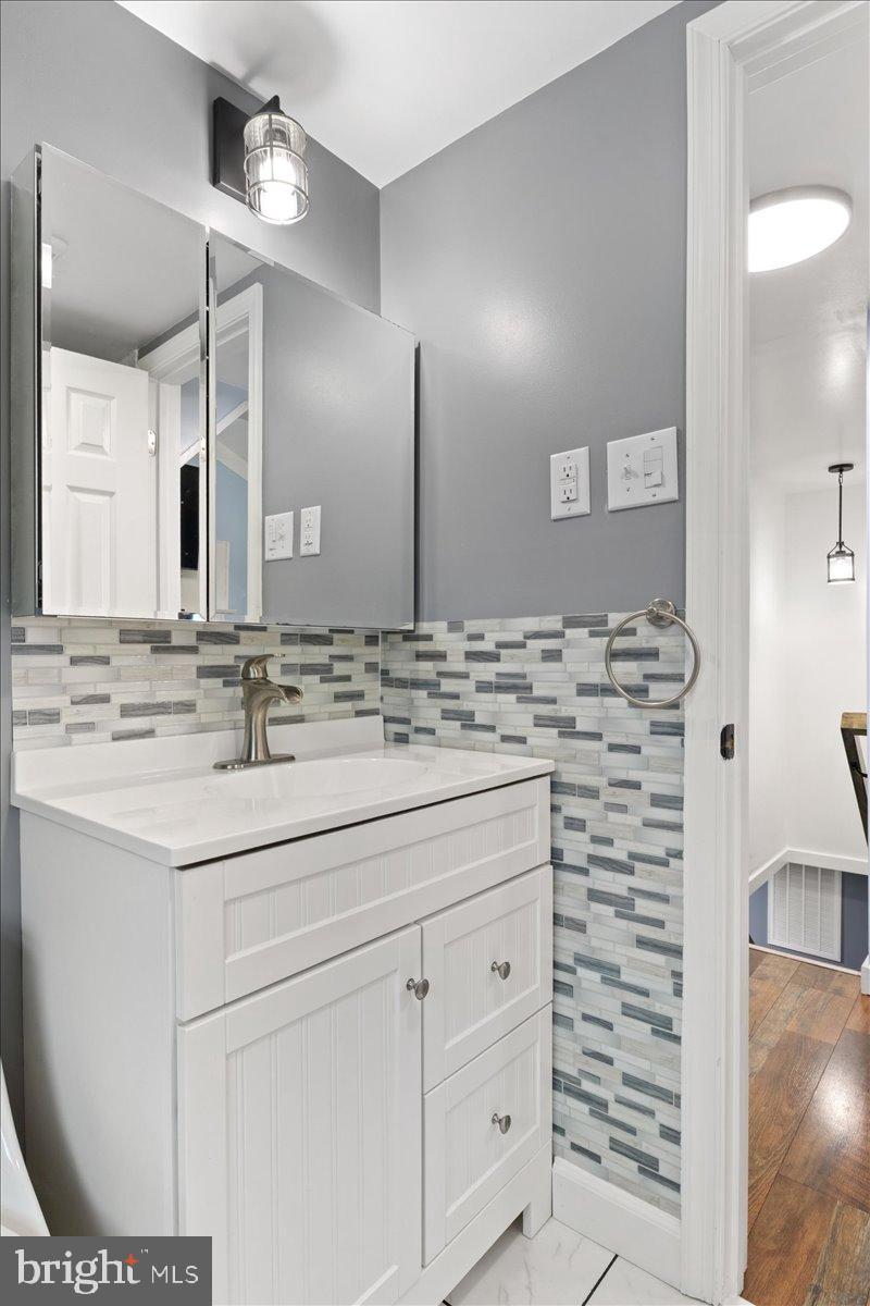 BLUE RIDGE SHORES - Residential