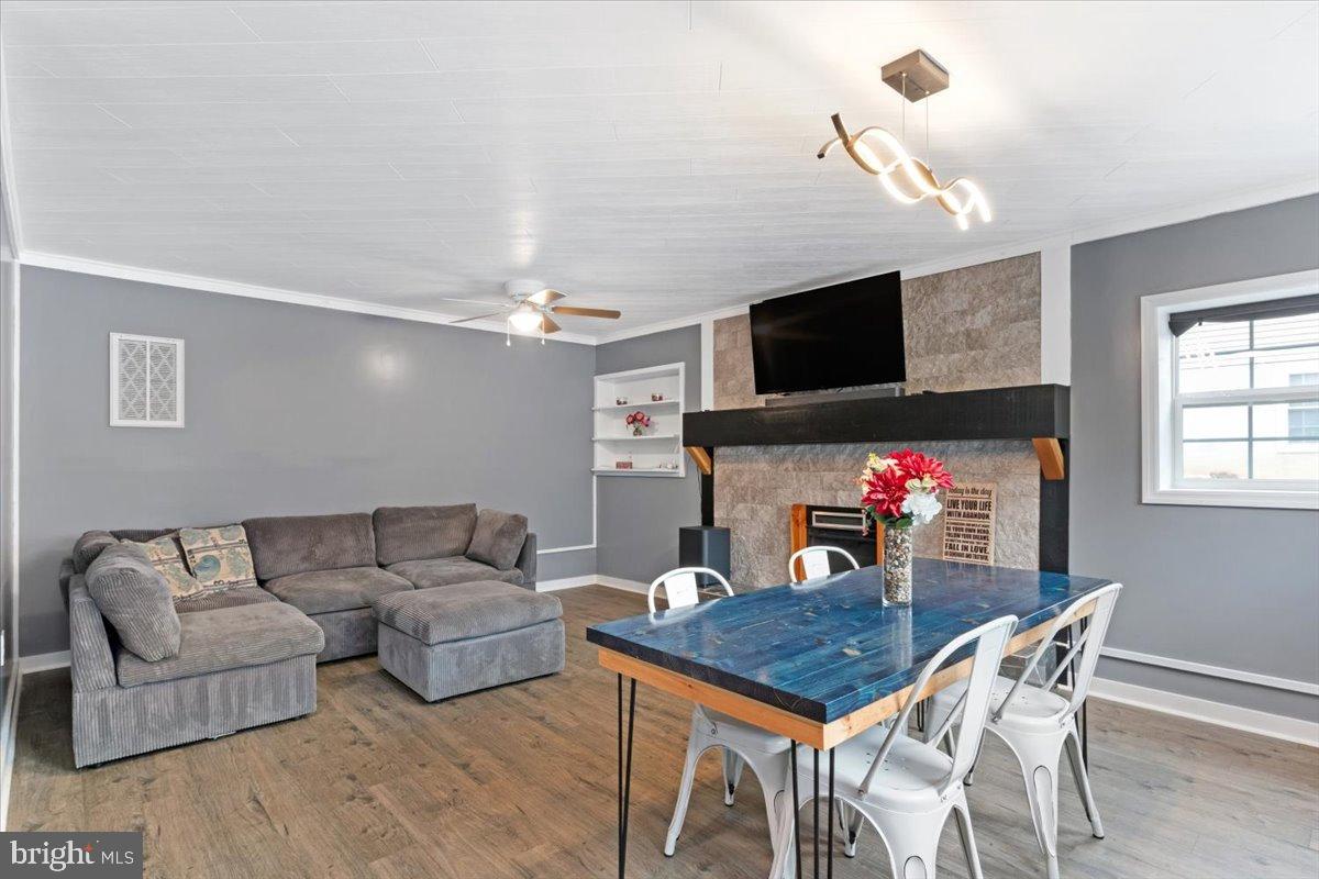 BLUE RIDGE SHORES - Residential